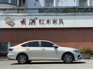 Volkswagen Lavida 2023 1.5L Автоматическая полная версия экстерьер фото 4 Volkswagen Lavida 2023 1.5L Автоматическая полная версия экстерьер фото 4