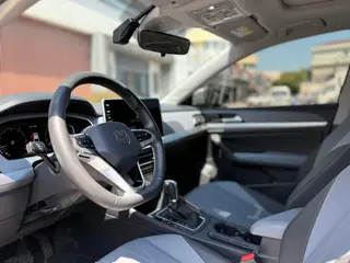 Volkswagen Lavida 2023 1.5L Автоматическая полная версия экстерьер фото 5 Volkswagen Lavida 2023 1.5L Автоматическая полная версия экстерьер фото 5