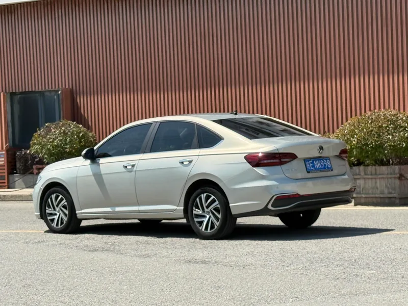 Volkswagen Lavida 2023 1.5L Автоматическая полная версия интерьер фото 11 Volkswagen Lavida 2023 1.5L Автоматическая полная версия интерьер фото 11