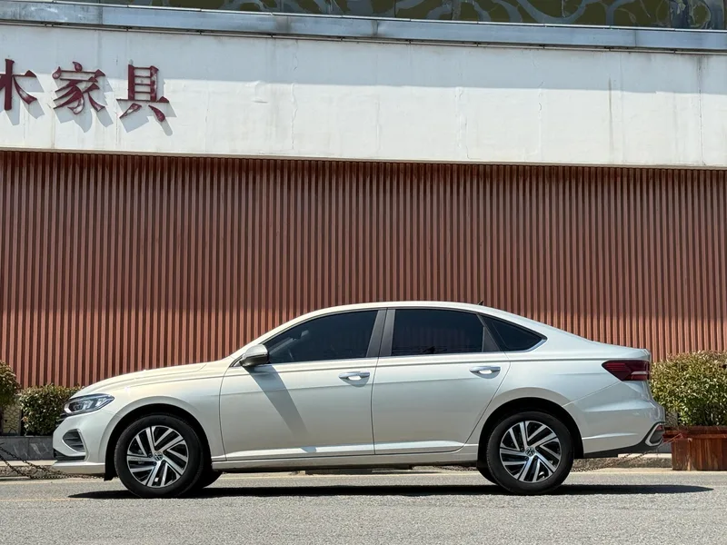 Volkswagen Lavida 2023 1.5L Автоматическая полная версия интерьер фото 12 Volkswagen Lavida 2023 1.5L Автоматическая полная версия интерьер фото 12