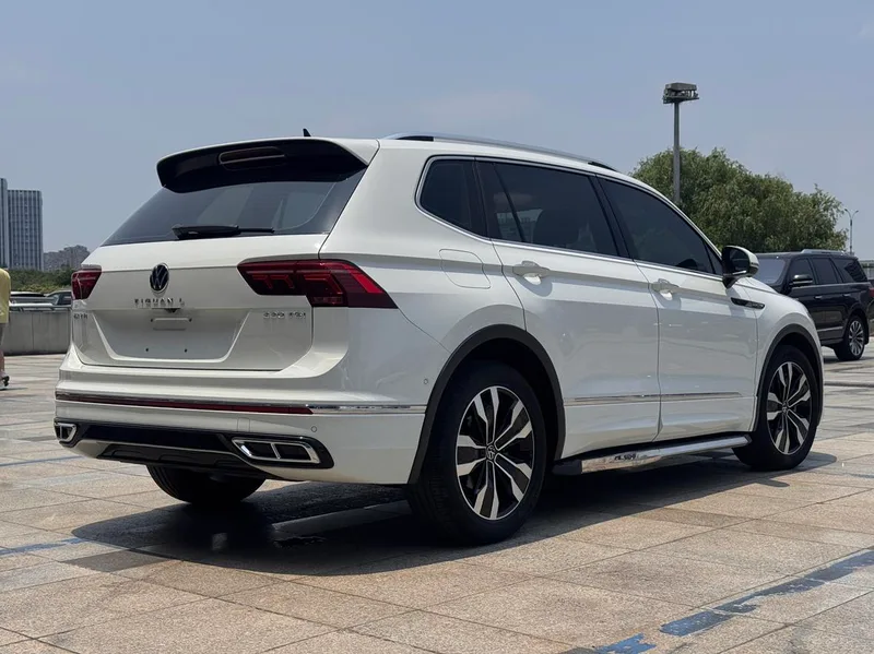 Volkswagen Tiguan L 2022 330TSI Automatic two-wheel drive R-Line Enjoy more version exterior photo 5 Volkswagen Tiguan L 2022 330TSI Automatic two-wheel drive R-Line Enjoy more version exterior photo 5