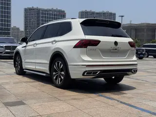 Volkswagen Tiguan L 2022 330TSI Automatic two-wheel drive R-Line Enjoy more version exterior photo 7 Volkswagen Tiguan L 2022 330TSI Automatic two-wheel drive R-Line Enjoy more version exterior photo 7