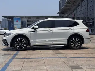 Volkswagen Tiguan L 2022 330TSI Automatic two-wheel drive R-Line Enjoy more version exterior photo 8 Volkswagen Tiguan L 2022 330TSI Automatic two-wheel drive R-Line Enjoy more version exterior photo 8