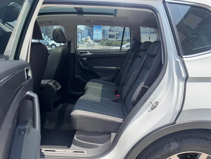 Volkswagen Tiguan L 2022 330TSI Automatic two-wheel drive R-Line Enjoy more version exterior photo 10 Volkswagen Tiguan L 2022 330TSI Automatic two-wheel drive R-Line Enjoy more version exterior photo 10