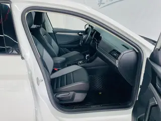 Volkswagen Sagitar 2022 280TSI DSG Premium Edition interior photo 12 Volkswagen Sagitar 2022 280TSI DSG Premium Edition interior photo 12