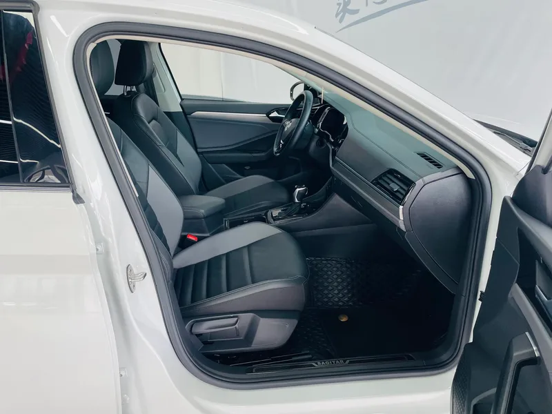 Volkswagen Sagitar 2022 280TSI DSG Premium Edition interior photo 12 Volkswagen Sagitar 2022 280TSI DSG Premium Edition interior photo 12