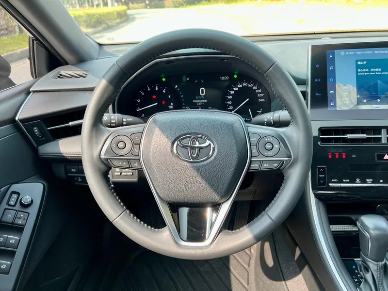 Toyota Avalon 2022 2.0L Enterprising Edition interior photo 13 Toyota Avalon 2022 2.0L Enterprising Edition interior photo 13