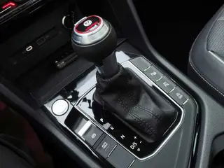 Volkswagen Tiguan L 2022 330TSI Transmission automatique à deux roues motrices R-Line Version de plus en plus intérieur photo 16 Volkswagen Tiguan L 2022 330TSI Transmission automatique à deux roues motrices R-Line Version de plus en plus intérieur photo 16