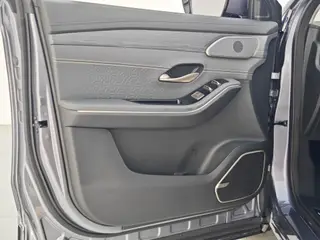 Jetour Shanhai L9 2024 1.5TD Max interior photo 15