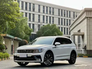 Volkswagen Tiguan L 2021 330TSI Transmission automatique à deux roues motrices R-Line Version de plus en plus