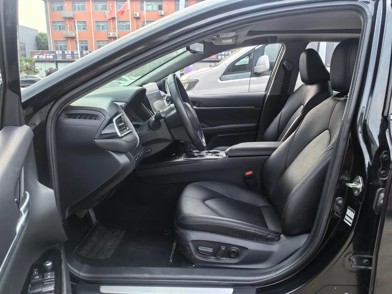 Toyota Camry 2021 2.5G Luxury Edition interior photo 6 Toyota Camry 2021 2.5G Luxury Edition interior photo 6