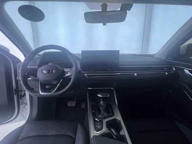 Geely Emgrand 2023 4th Gen Champion Edition 1.5L CVT Luxury type interior photo 7 Geely Emgrand 2023 4th Gen Champion Edition 1.5L CVT Luxury type interior photo 7