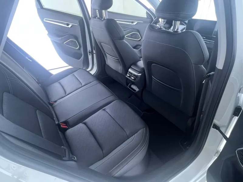 Geely Emgrand 2023 4th Gen Champion Edition 1.5L CVT Luxury type interior photo 9 Geely Emgrand 2023 4th Gen Champion Edition 1.5L CVT Luxury type interior photo 9