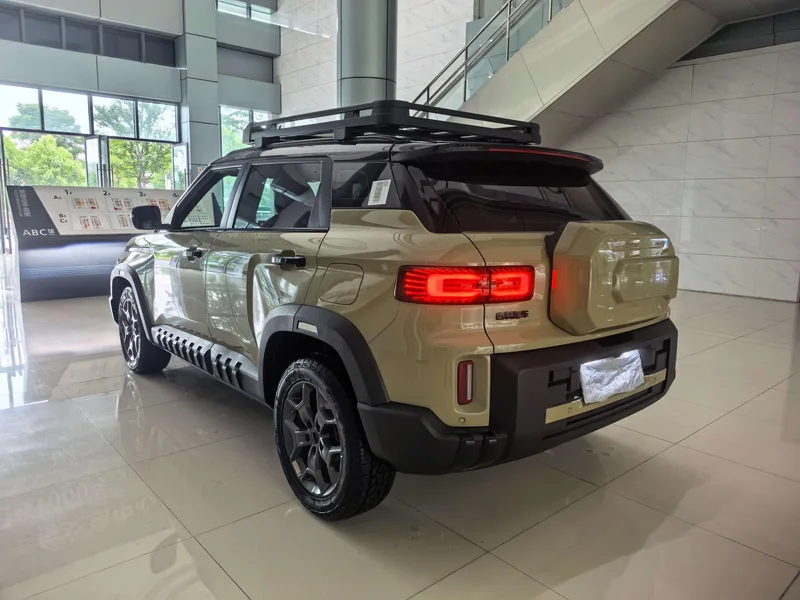 Geely Cowboy 2025 1.5TD Fun Wild Edition exterior photo 4 Geely Cowboy 2025 1.5TD Fun Wild Edition exterior photo 4