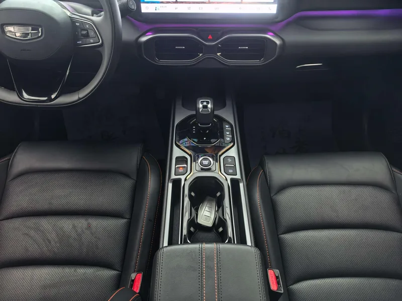 Geely Cowboy 2025 1.5TD Fun Wild Edition interior photo 15 Geely Cowboy 2025 1.5TD Fun Wild Edition interior photo 15