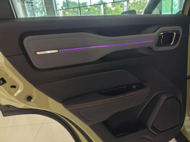 Geely Cowboy 2025 1.5TD Fun Wild Edition interior photo 19 Geely Cowboy 2025 1.5TD Fun Wild Edition interior photo 19