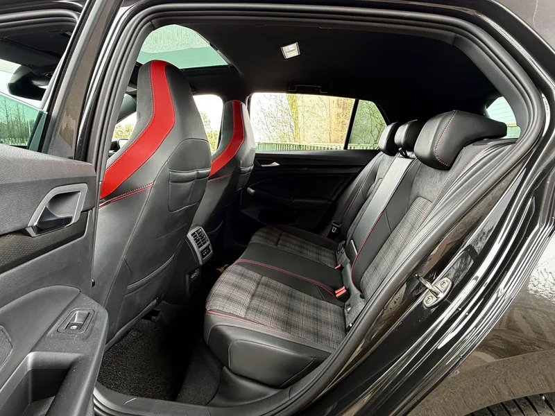Volkswagen Golf GTI 2021 380TSI DSG GTI exterior photo 4 Volkswagen Golf GTI 2021 380TSI DSG GTI exterior photo 4