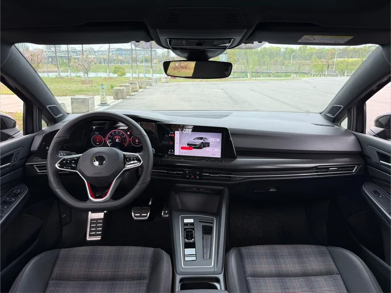 Volkswagen Golf GTI 2021 380TSI DSG GTI exterior photo 5 Volkswagen Golf GTI 2021 380TSI DSG GTI exterior photo 5