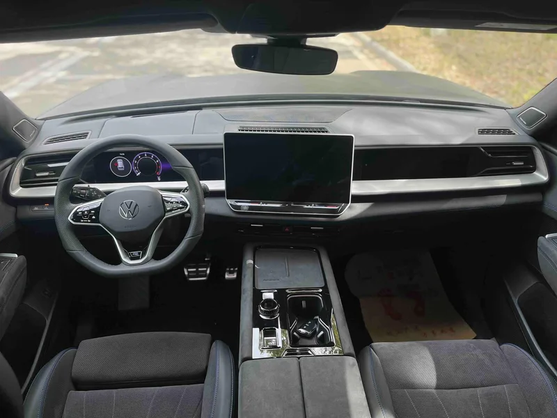 Volkswagen Teramont 2025 Teramont Pro 450TSI Four-wheel drive peak version interior photo 15 Volkswagen Teramont 2025 Teramont Pro 450TSI Four-wheel drive peak version interior photo 15