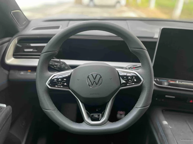 Volkswagen Teramont 2025 Teramont Pro 450TSI Four-wheel drive peak version interior photo 16 Volkswagen Teramont 2025 Teramont Pro 450TSI Four-wheel drive peak version interior photo 16