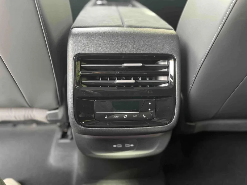 Volkswagen Teramont 2025 Teramont Pro 450TSI Four-wheel drive peak version interior photo 17 Volkswagen Teramont 2025 Teramont Pro 450TSI Four-wheel drive peak version interior photo 17