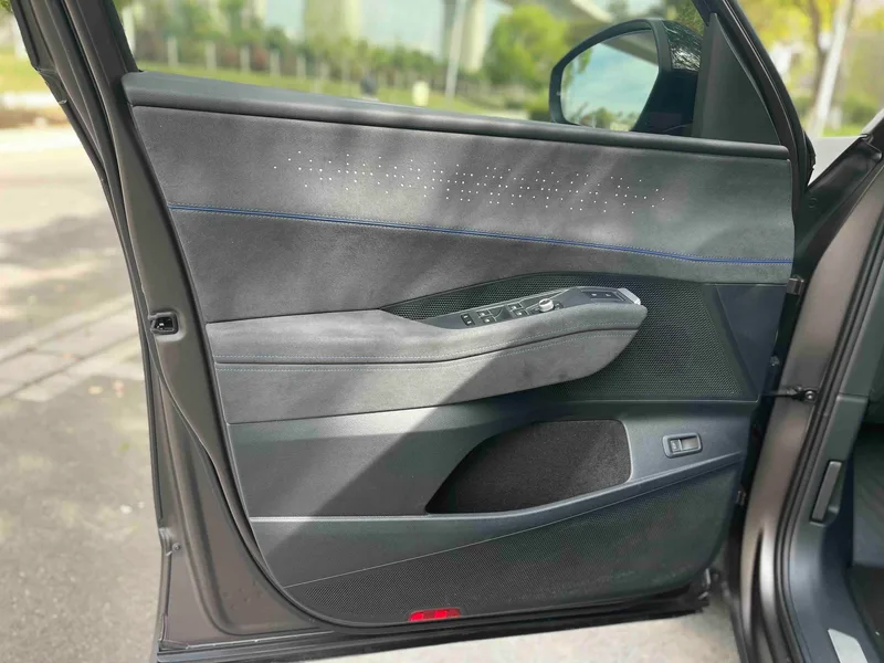 Volkswagen Teramont 2025 Teramont Pro 450TSI Four-wheel drive peak version interior photo 18 Volkswagen Teramont 2025 Teramont Pro 450TSI Four-wheel drive peak version interior photo 18