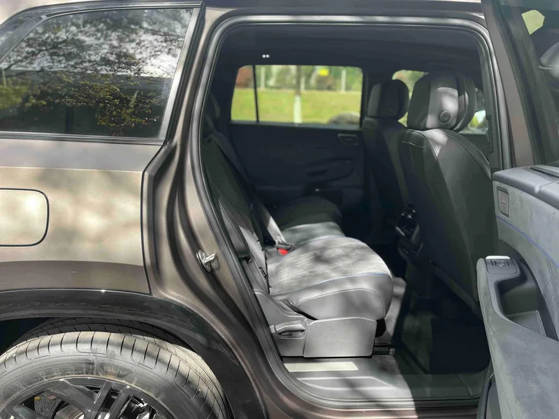Volkswagen Teramont 2025 Teramont Pro 450TSI Four-wheel drive peak version interior photo 20 Volkswagen Teramont 2025 Teramont Pro 450TSI Four-wheel drive peak version interior photo 20
