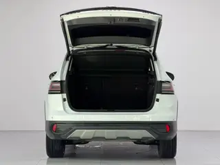 Volkswagen Tharu 2023 300TSI Two-wheel drive full moon version interior photo 15 Volkswagen Tharu 2023 300TSI Two-wheel drive full moon version interior photo 15