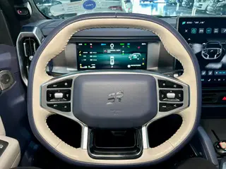 Jetour Shanhai Jietu Traveler C- DM 2024 1.5TD DHT 208km Версия Yamano с двумя движками интерьер фото 11