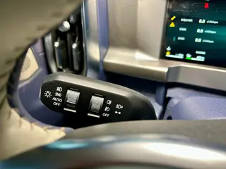 Jetour Shanhai Jietu Traveler C- DM 2024 1.5TD DHT 208km Версия Yamano с двумя движками интерьер фото 15