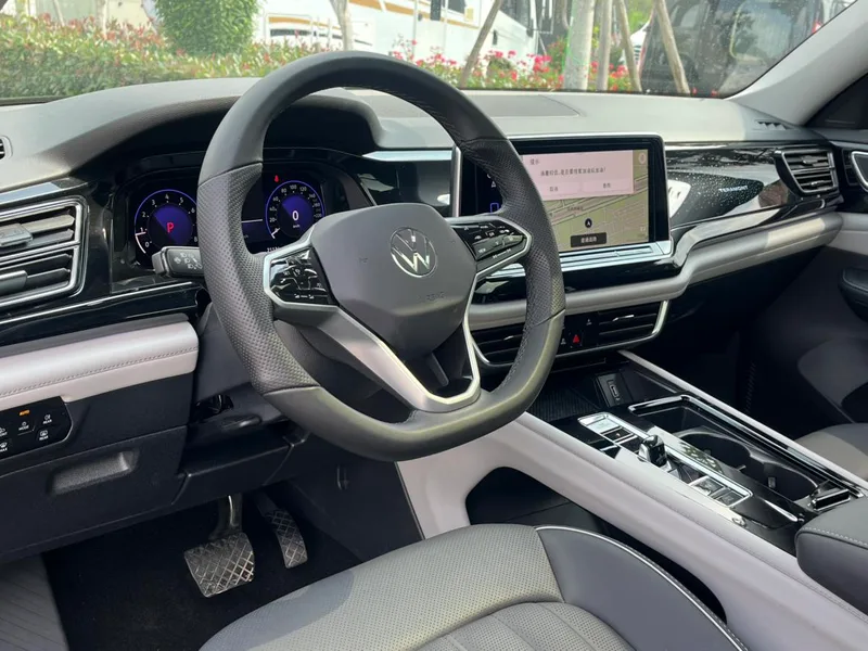 Volkswagen Teramont 2023 330TSI Two-wheel Drive Respect Deluxe Edition interior photo 13 Volkswagen Teramont 2023 330TSI Two-wheel Drive Respect Deluxe Edition interior photo 13