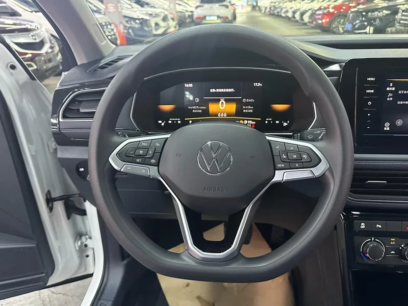 Volkswagen Tharu 2025 New talent 1.5L Sharp Edition interior photo 13 Volkswagen Tharu 2025 New talent 1.5L Sharp Edition interior photo 13