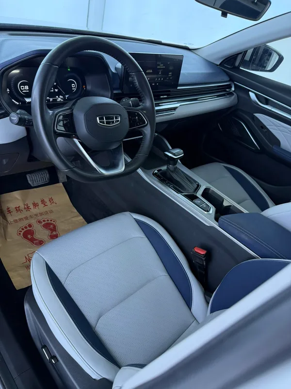 Geely Emgrand 2022 4th Gen 1.5L CVT Flagship interior photo 8 Geely Emgrand 2022 4th Gen 1.5L CVT Flagship interior photo 8