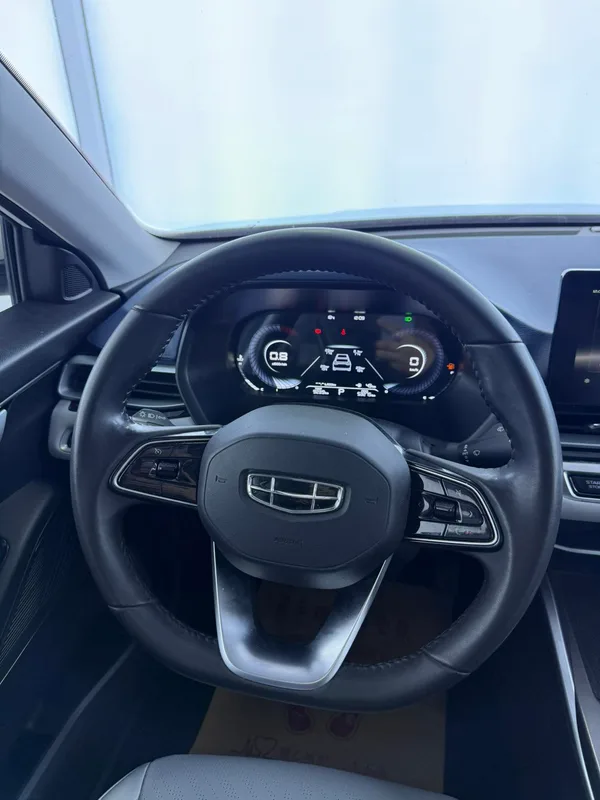 Geely Emgrand 2022 4th Gen 1.5L CVT Flagship interior photo 12 Geely Emgrand 2022 4th Gen 1.5L CVT Flagship interior photo 12