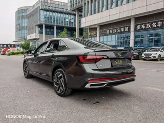 Volkswagen Sagitar 2023 300TSI DSG Version transcendée extérieur photo 4 Volkswagen Sagitar 2023 300TSI DSG Version transcendée extérieur photo 4