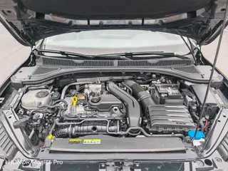 Volkswagen Sagitar 2023 300TSI DSG Version transcendée intérieur photo 17 Volkswagen Sagitar 2023 300TSI DSG Version transcendée intérieur photo 17