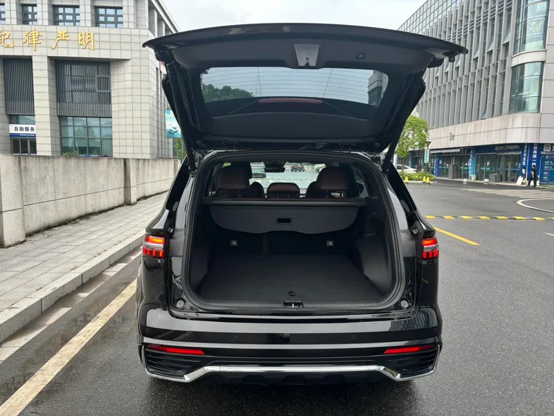 Geely Monjaro 2021 2.0TD DCT EVO Two-wheel drive noble type interior photo 13 Geely Monjaro 2021 2.0TD DCT EVO Two-wheel drive noble type interior photo 13