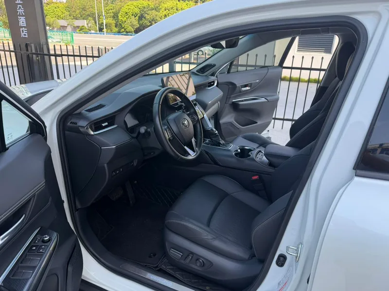 Toyota Venza 2022 2.0L CVT Two-wheel-drive Prestige Edition interior photo 20 Toyota Venza 2022 2.0L CVT Two-wheel-drive Prestige Edition interior photo 20