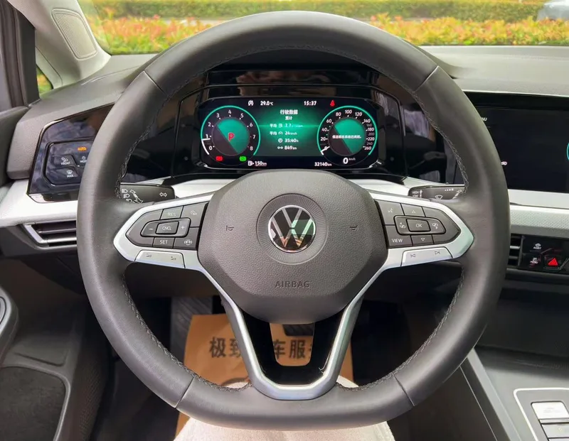 Volkswagen Golf 2021 280TSI DSG Pro interior photo 13 Volkswagen Golf 2021 280TSI DSG Pro interior photo 13