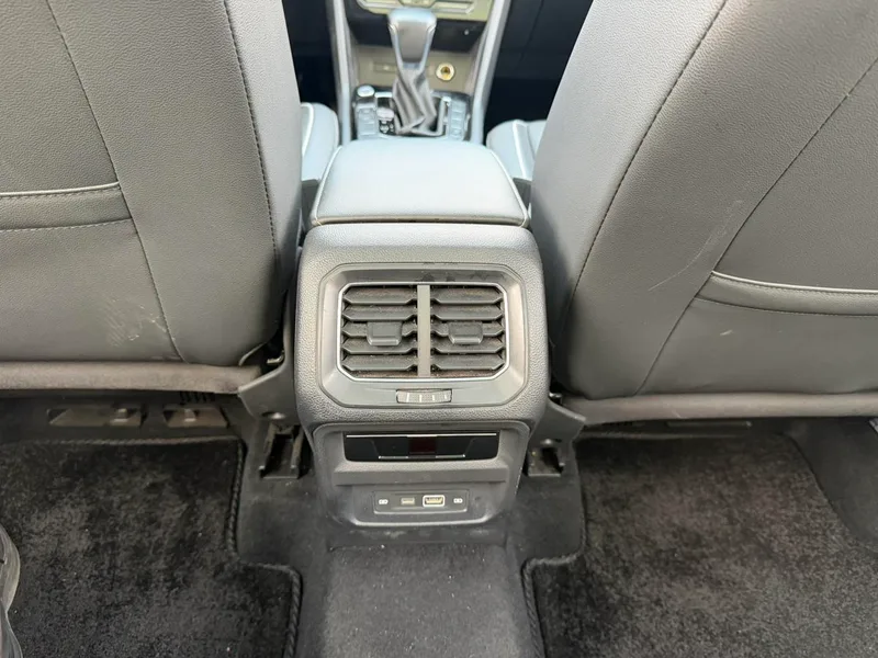Volkswagen Tiguan L 2022 330TSI Automatic two-wheel drive comfortable version interior photo 7 Volkswagen Tiguan L 2022 330TSI Automatic two-wheel drive comfortable version interior photo 7