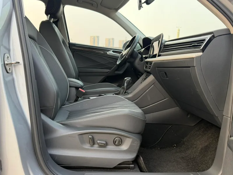 Volkswagen Tiguan L 2022 330TSI Automatic two-wheel drive comfortable version interior photo 9 Volkswagen Tiguan L 2022 330TSI Automatic two-wheel drive comfortable version interior photo 9