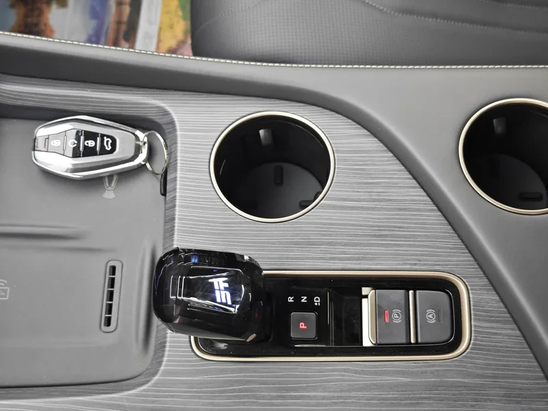 Jetour Shanhai L9 2024 1.5TD Max intérieur photo 19 Jetour Shanhai L9 2024 1.5TD Max intérieur photo 19