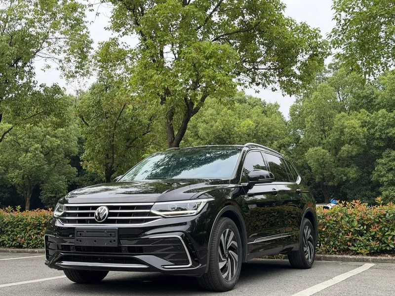 Volkswagen Tiguan L 2022 330TSI Auto Two-Drive Smart Edition exterior photo 1 Volkswagen Tiguan L 2022 330TSI Auto Two-Drive Smart Edition exterior photo 1