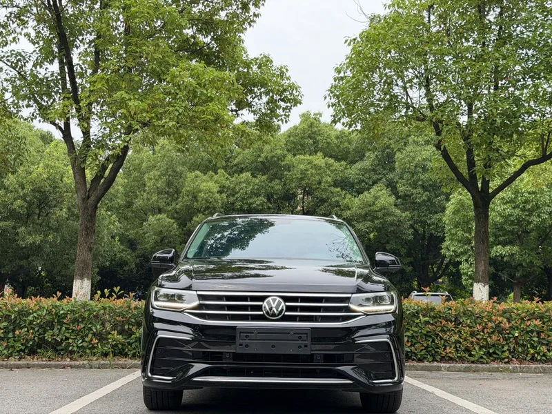 Volkswagen Tiguan L 2022 330TSI Auto Two-Drive Smart Edition exterior photo 2 Volkswagen Tiguan L 2022 330TSI Auto Two-Drive Smart Edition exterior photo 2