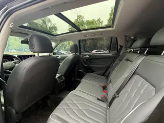 Volkswagen Tiguan L 2022 330TSI Auto Two-Drive Smart Edition interior photo 6 Volkswagen Tiguan L 2022 330TSI Auto Two-Drive Smart Edition interior photo 6