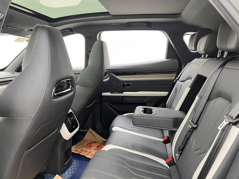 Jetour Shanhai L6 2024 1.5TD DHT ULTRA interior photo 17 Jetour Shanhai L6 2024 1.5TD DHT ULTRA interior photo 17