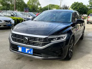 Volkswagen Passat 2023 Restyling 330TSI Luxury Edition