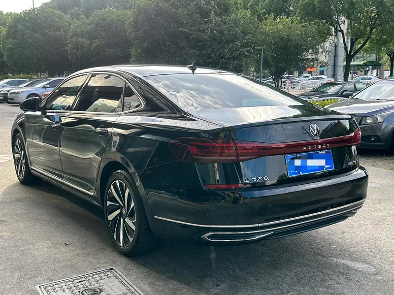 Volkswagen Passat 2023 Restyling 330TSI Luxury Edition exterior photo 4 Volkswagen Passat 2023 Restyling 330TSI Luxury Edition exterior photo 4