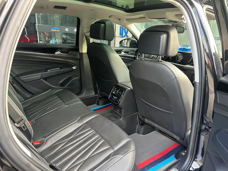 Volkswagen Passat 2023 Restyling 330TSI Luxury Edition exterior photo 8 Volkswagen Passat 2023 Restyling 330TSI Luxury Edition exterior photo 8