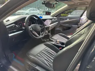 Volkswagen Passat 2023 Restyling 330TSI Luxury Edition interior photo 15 Volkswagen Passat 2023 Restyling 330TSI Luxury Edition interior photo 15